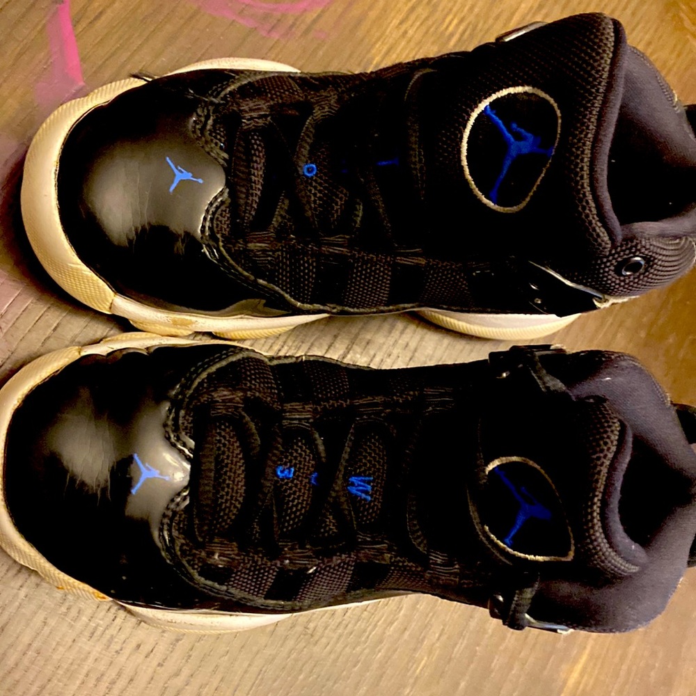 Boys jordans